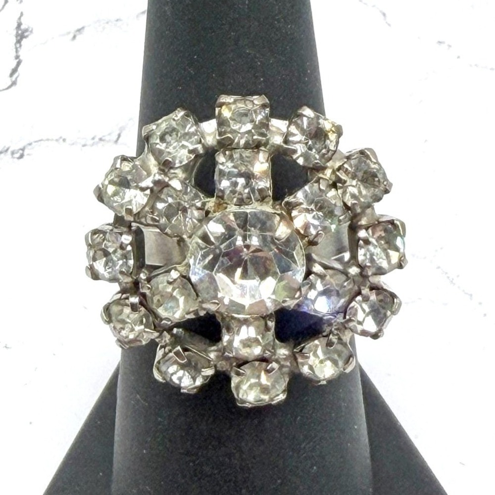 Vintage Silver‎ Tone Rhinestone Cluster Ring Adjustable 7.25 7.5